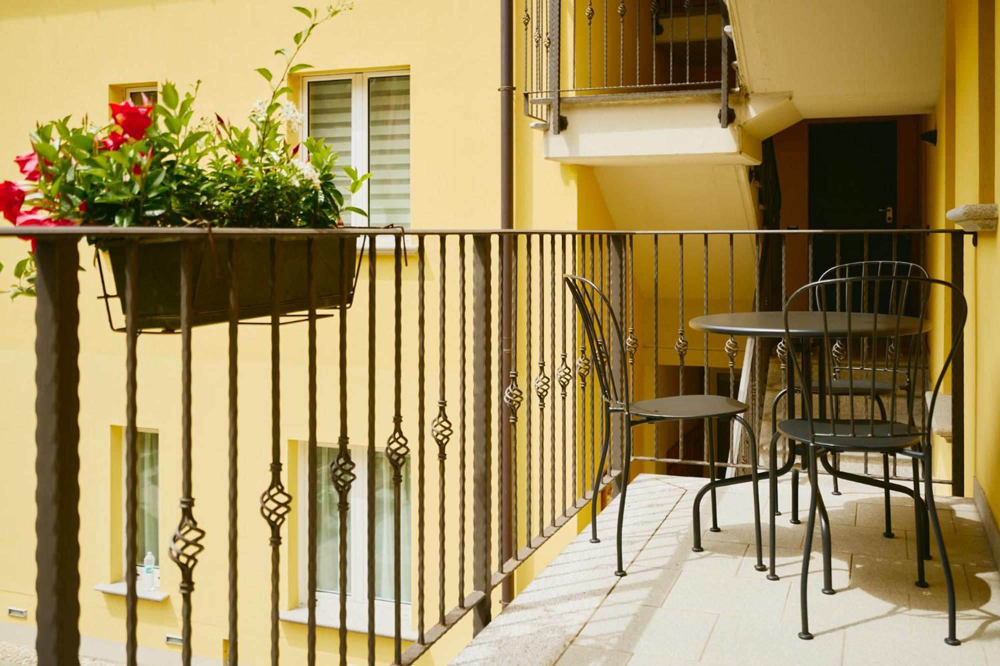 Residence Antico Torchio Dervio Esterno foto